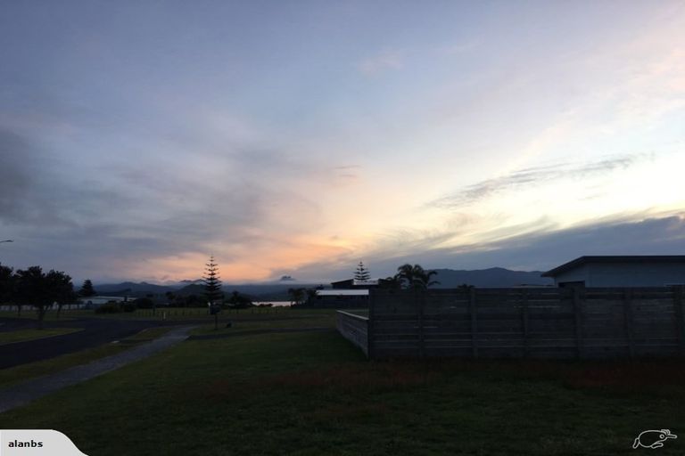 Photo of property in 114 Harbour Drive, Matarangi, Whitianga, 3592