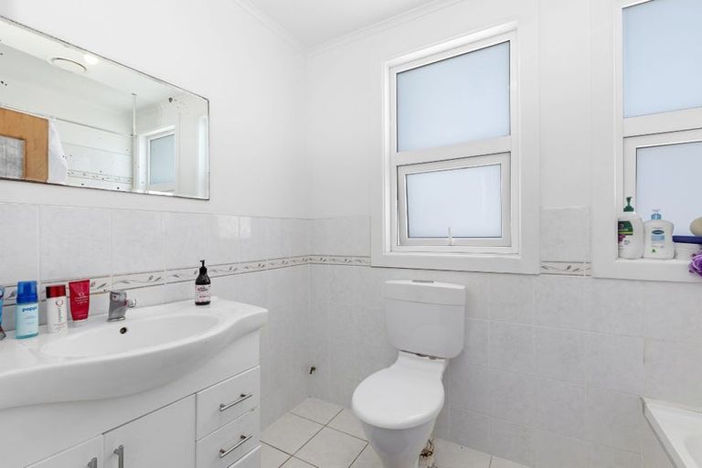 Photo of property in 1 Aurora Street, Petone, Lower Hutt, 5012