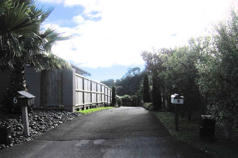 Photo of property in 6 Jade Court, Rosedale, Auckland, 0632