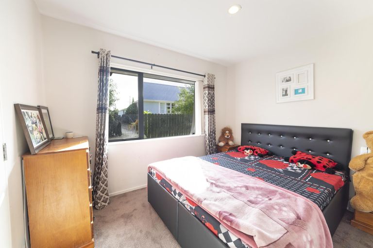 Photo of property in 52d Arimu Road, Papakura, 2110