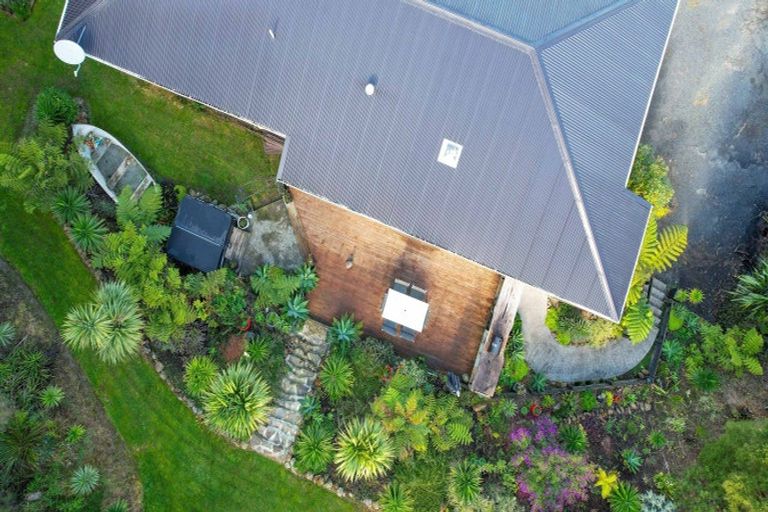 Photo of property in 8 Kaipatiki Rise, Haruru, 0204