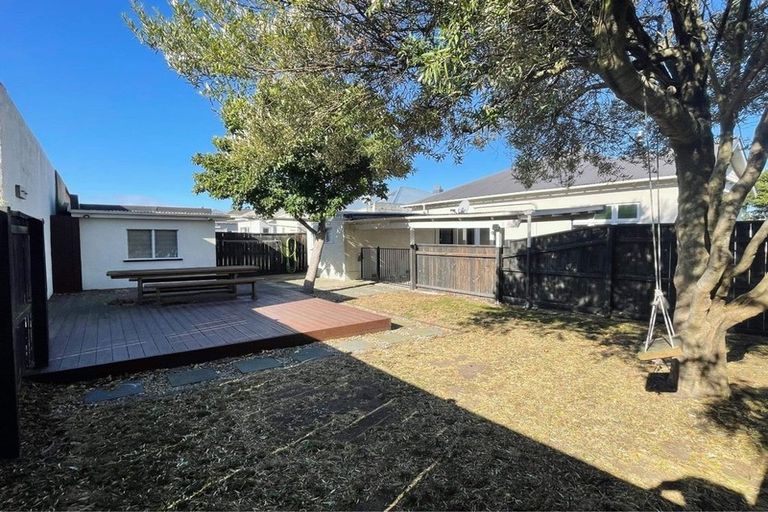 Photo of property in 52 Young Street, Saint Kilda, Dunedin, 9012