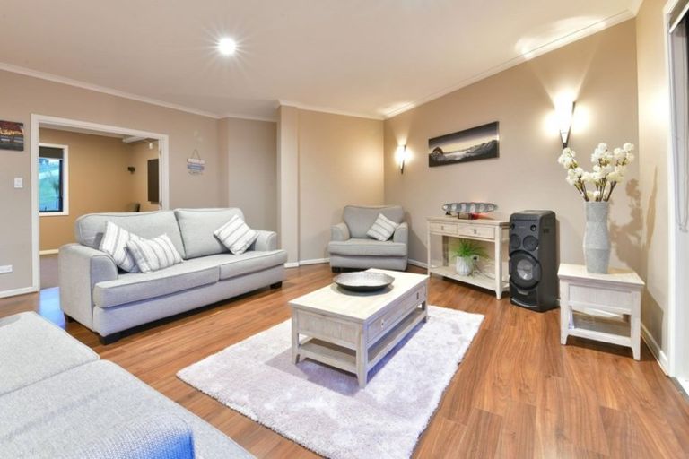 Photo of property in 25 Joblin Road, Wainui, Silverdale, 0994