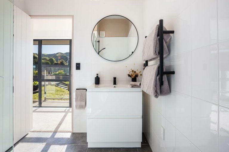 Photo of property in 3 Coroglen Rise, Pukerua Bay, 5026
