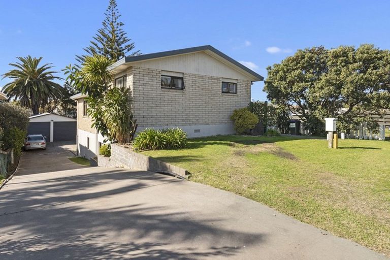 Photo of property in 1237 Papamoa Beach Road, Papamoa Beach, Papamoa, 3118