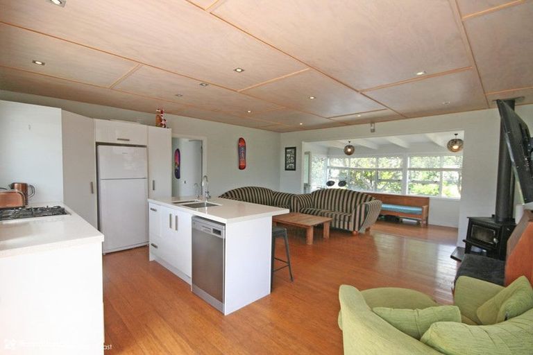 Photo of property in 114 Chartwell Avenue, Whangamata, 3620