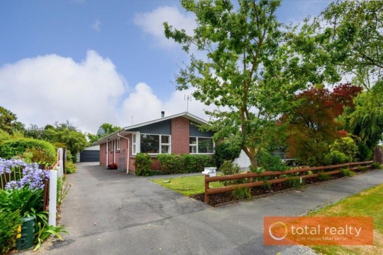 Photo of property in 43 West-watson Avenue, Hillmorton, Christchurch, 8025