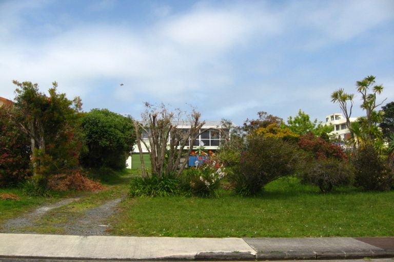 Photo of property in 85 Pacific Parade, Army Bay, Whangaparaoa, 0930
