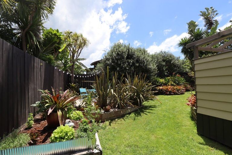 Photo of property in 50a Ngataringa Road, Devonport, Auckland, 0624