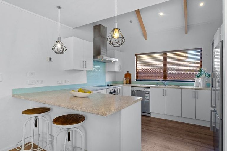 Photo of property in 154a Nile Road, Milford, Auckland, 0620