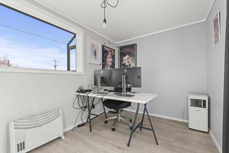 Photo of property in 44 Holland Crescent, Bulls, 4818