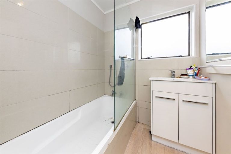 Photo of property in 1/41 Station Road, Takanini, 2112