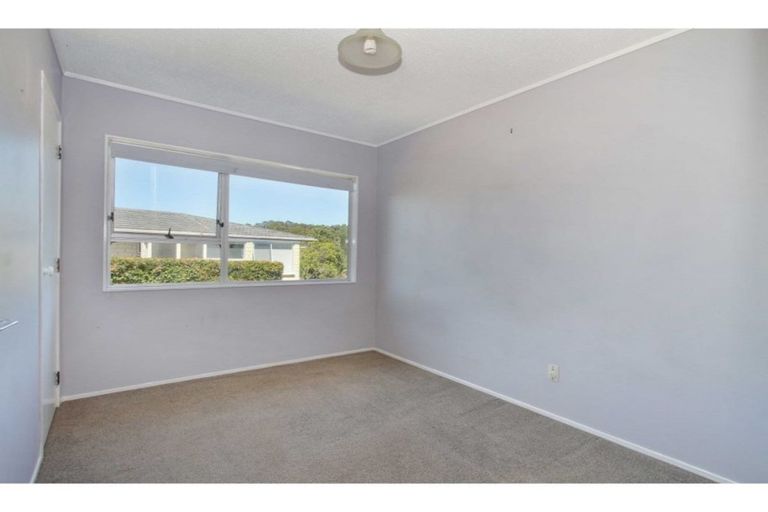 Photo of property in 1/117 Lynn Road, Bayview, Auckland, 0629