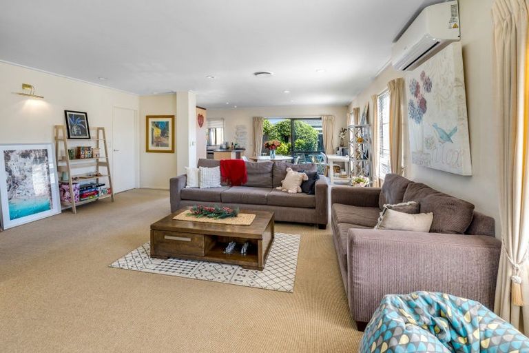 Photo of property in 23 Seneca Court, Golflands, Auckland, 2013