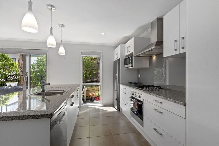 Photo of property in 3 Merwood Lane, Devonport, Auckland, 0624