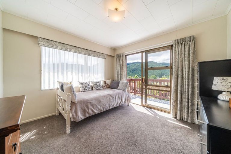 Photo of property in 31 Amber Grove, Birchville, Upper Hutt, 5018