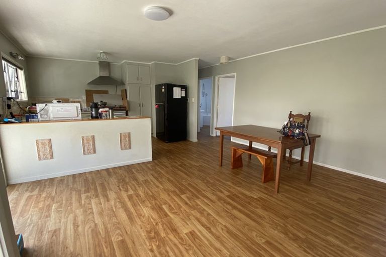 Photo of property in 16 Kakapo Place, Papatoetoe, Auckland, 2025