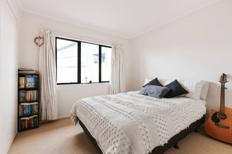 Photo of property in 6b Dickson Road, Papamoa Beach, Papamoa, 3118