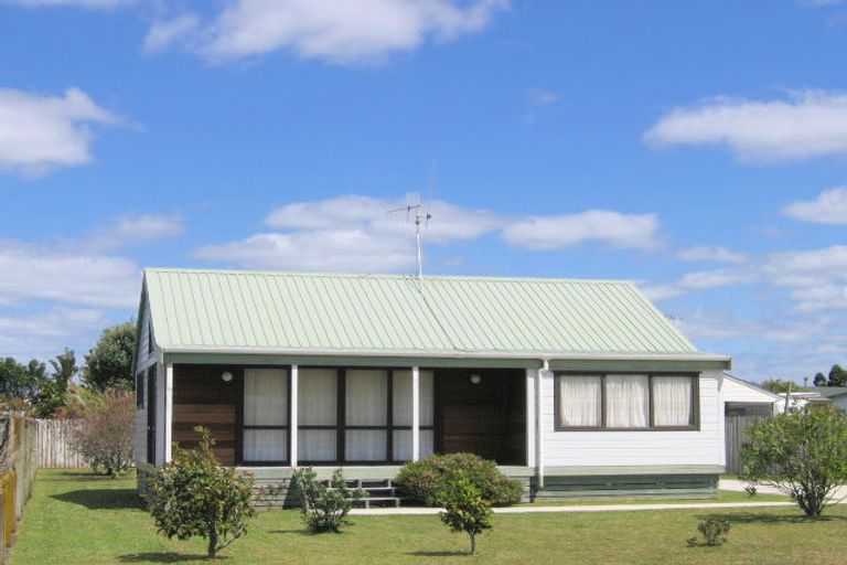 Photo of property in 9 Hereford Place, Waihi Beach, 3611