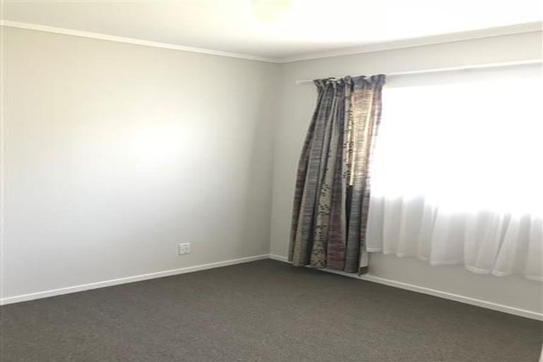 Photo of property in 1/15 Shifnal Drive, Randwick Park, Auckland, 2105