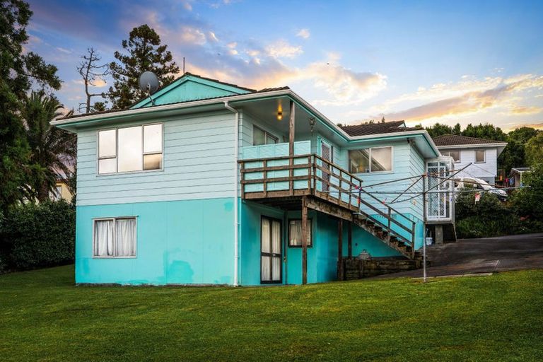 Photo of property in 18 Peterhouse Place, West Harbour, Auckland, 0618