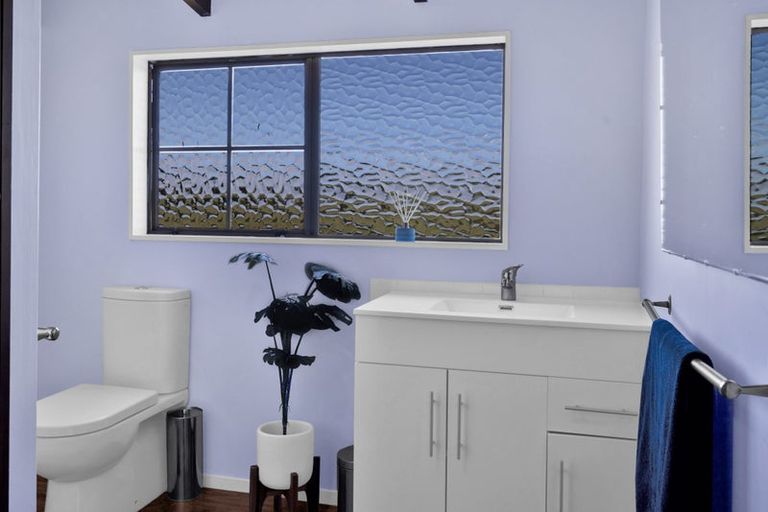 Photo of property in 38 Mcalpine Road, Hawera, 4672