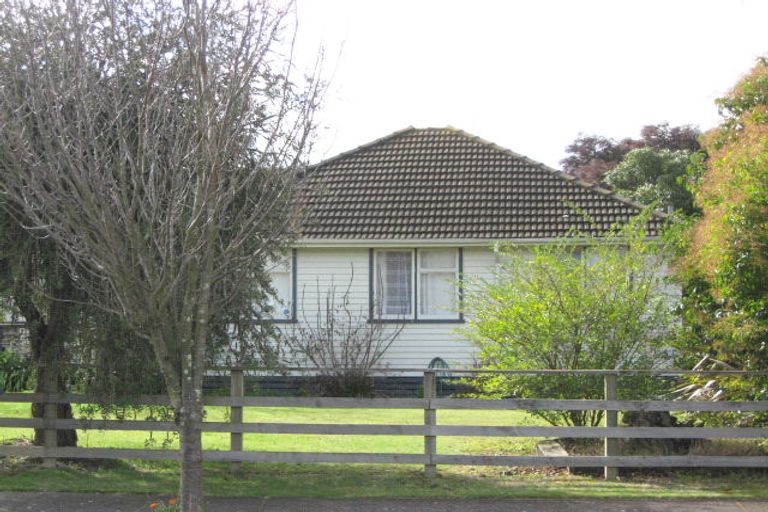 Photo of property in 16 Tasman Street, Havelock North, 4130