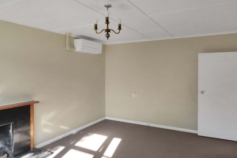 Photo of property in 10 Dempsey Street, Naenae, Lower Hutt, 5011