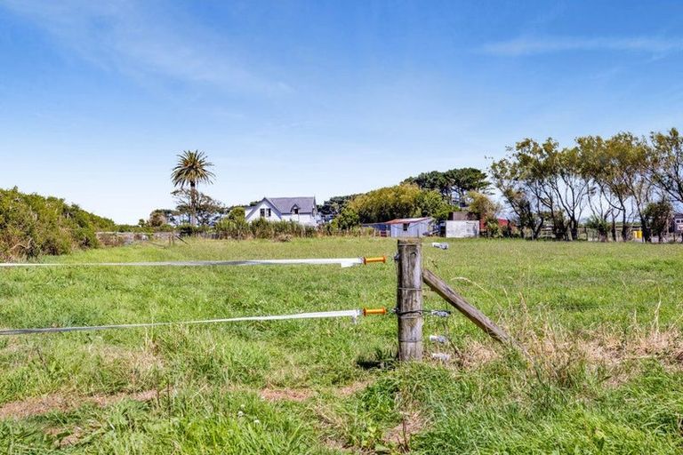Photo of property in 38 Mcalpine Road, Hawera, 4672