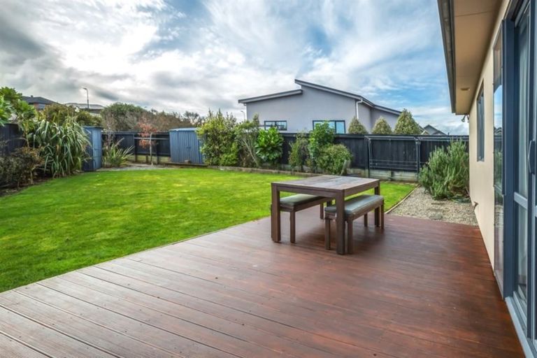 Photo of property in 141 Te Puia Drive, Aotea, Porirua, 5024