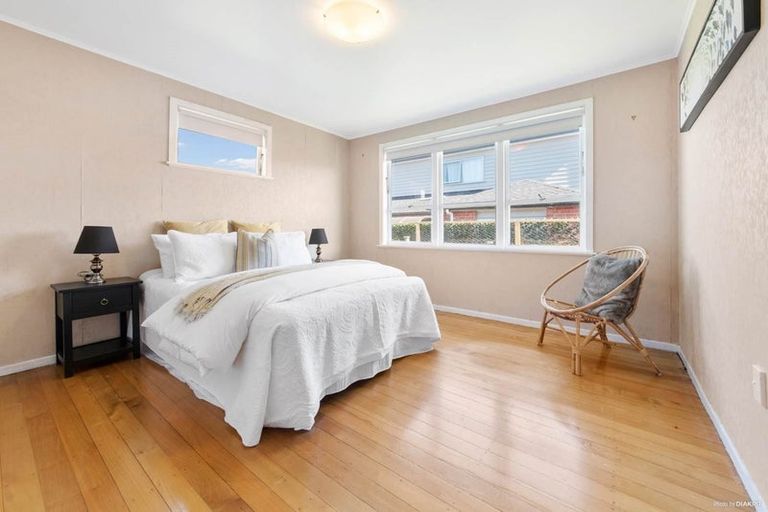 Photo of property in 4a Mawney Road, Henderson, Auckland, 0610