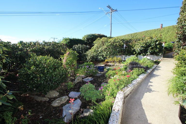 Photo of property in 12 Selwyn Street, South Hill, Oamaru, 9400