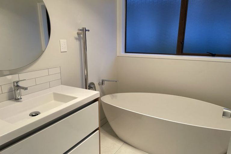 Photo of property in 227 Titirangi Road, Titirangi, Auckland, 0604