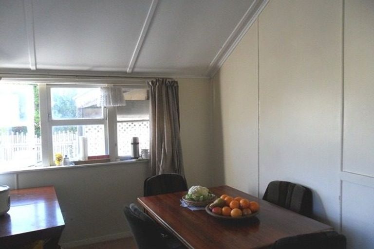 Photo of property in 31 Dickson Crescent, Hornby, Christchurch, 8042