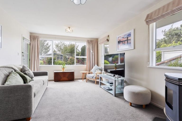 Photo of property in 11 Freebairn Street, Redwood, Christchurch, 8051