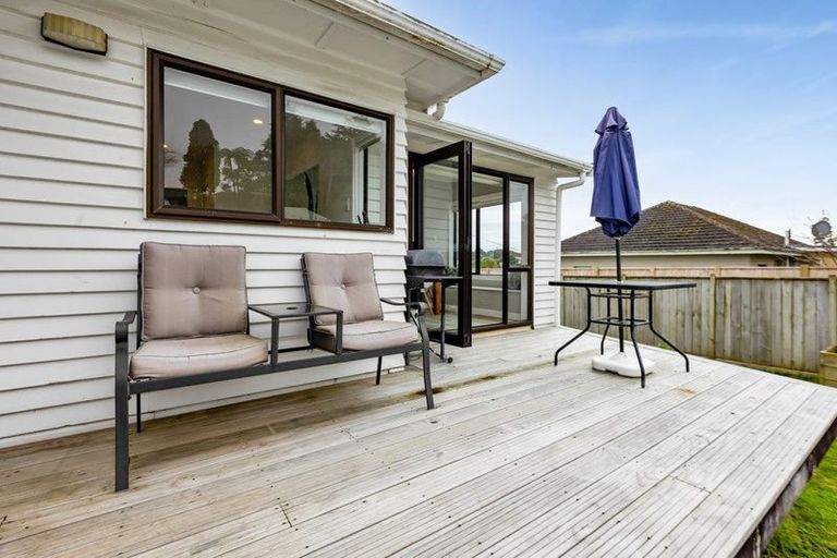 Photo of property in 3 Tupoki Street, Glen Avon, New Plymouth, 4312