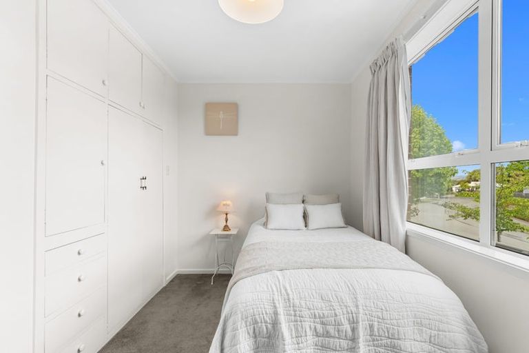 Photo of property in 10 Powell Crescent, Ilam, Christchurch, 8041