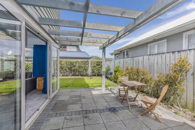 Photo of property in 12 Cambridge Street, Tawa, Wellington, 5028