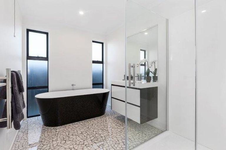 Photo of property in 76 Shields Street, Clyde, 9330