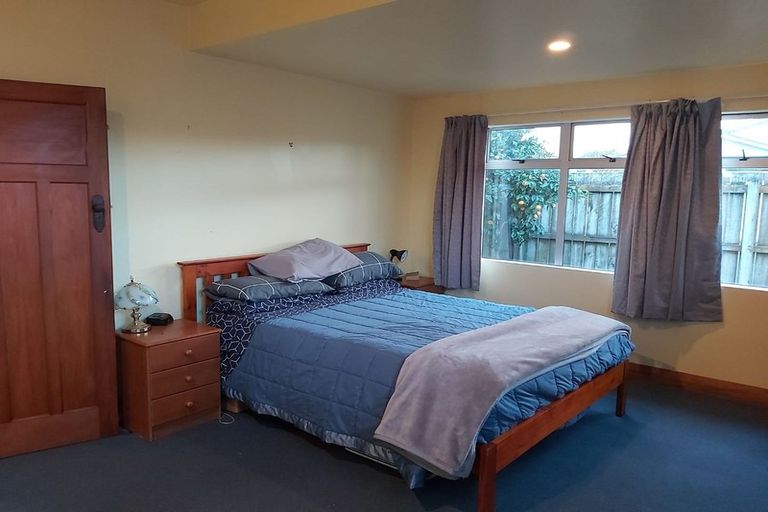 Photo of property in 58 Record Street, Fitzroy, New Plymouth, 4312