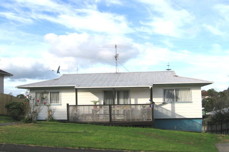 Photo of property in 6 Mile Place, Henderson, Auckland, 0612