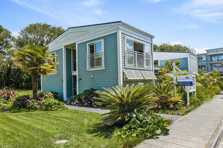 Photo of property in 29 Landmark Terrace, Orewa, 0931