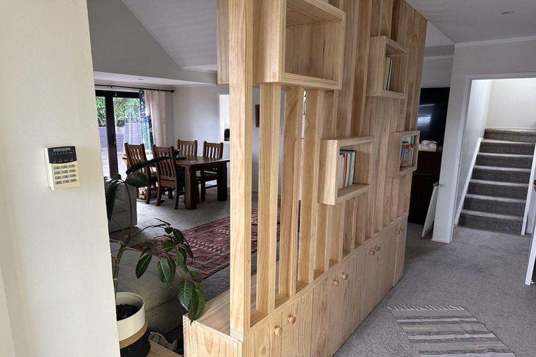 Photo of property in 1/324 Glenfield Road, Glenfield, Auckland, 0629