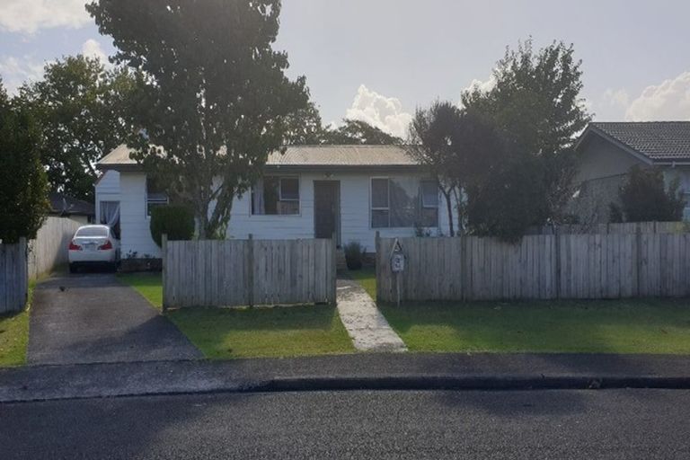 Photo of property in 24 Serwayne Place, Sunnyvale, Auckland, 0612