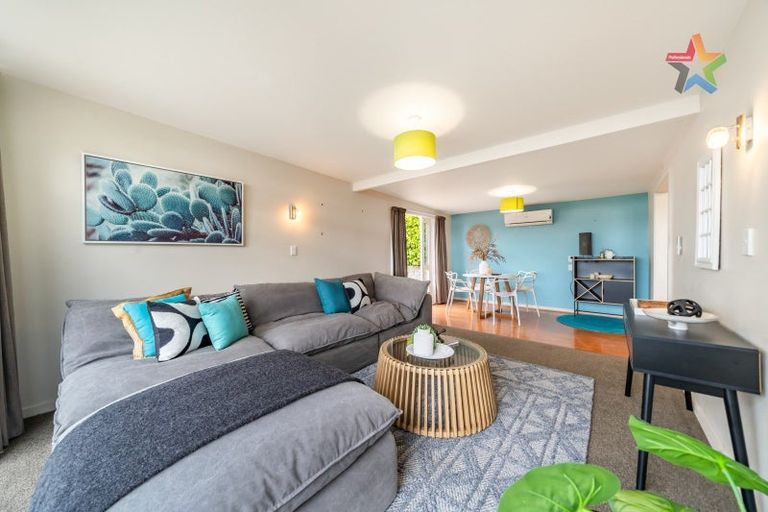 Photo of property in 28 Hollies Crescent, Johnsonville, Wellington, 6037