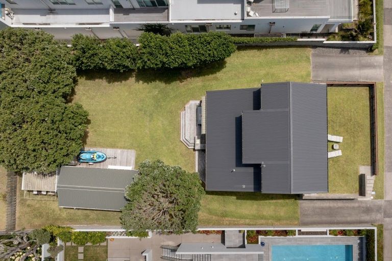 Photo of property in 69 Marine Parade, Mount Maunganui, 3116