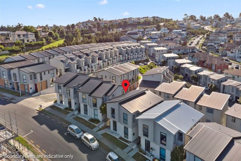 Photo of property in 9/10 Silver Moon Road, Albany Heights, Auckland, 0632