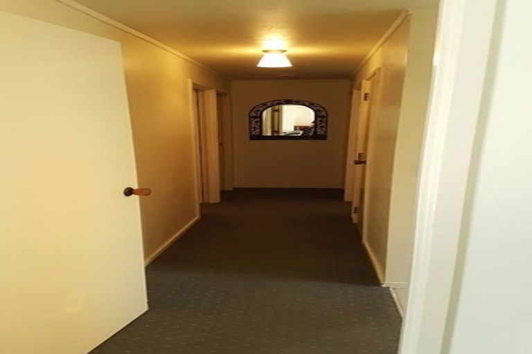 Photo of property in 774 East Coast Road, Oteha, Auckland, 0630