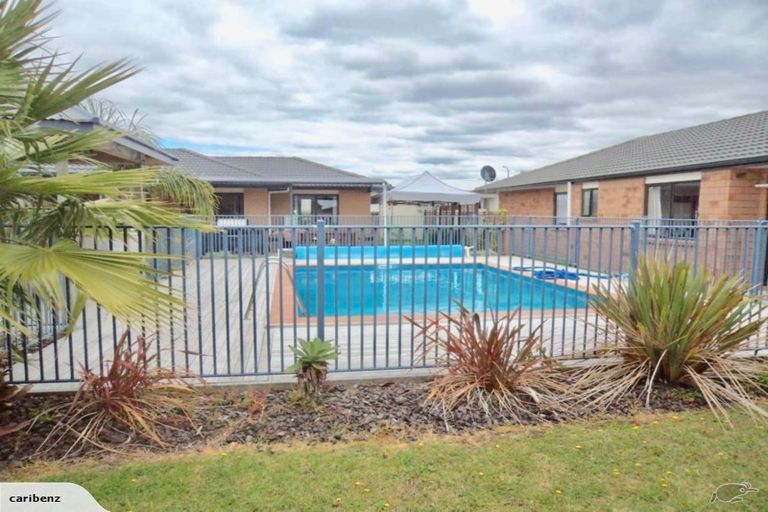Photo of property in Mayfair Gardens, 3/2 Mayfair Close, Whitianga, 3510