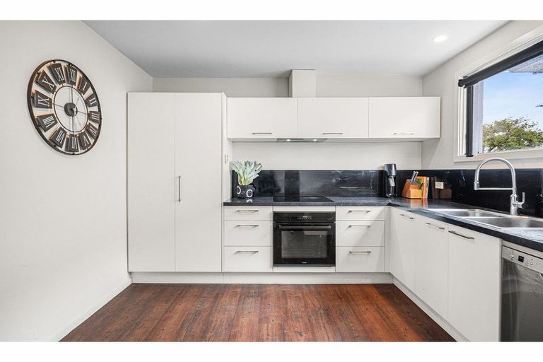 Photo of property in 135 Queenspark Drive, Parklands, Christchurch, 8083